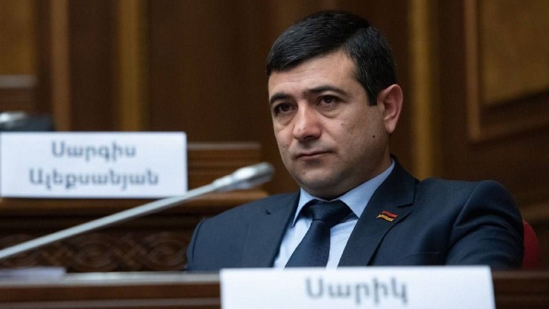 Сарик Минасян на заседании Совета старейшин Гюмри