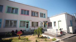 Мэр Еревана Тигран Авинян в детском саду № 77 в Канакер-Зейтуне