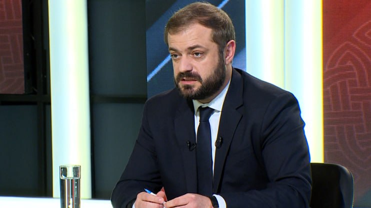 Геворг Папоян, министр экономики Армении, на рабочем месте