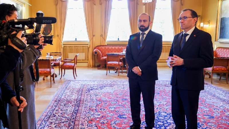 Министр иностранных дел Норвегии Эспен Барт Эйде и премьер-министр Армении Никол Пашинян