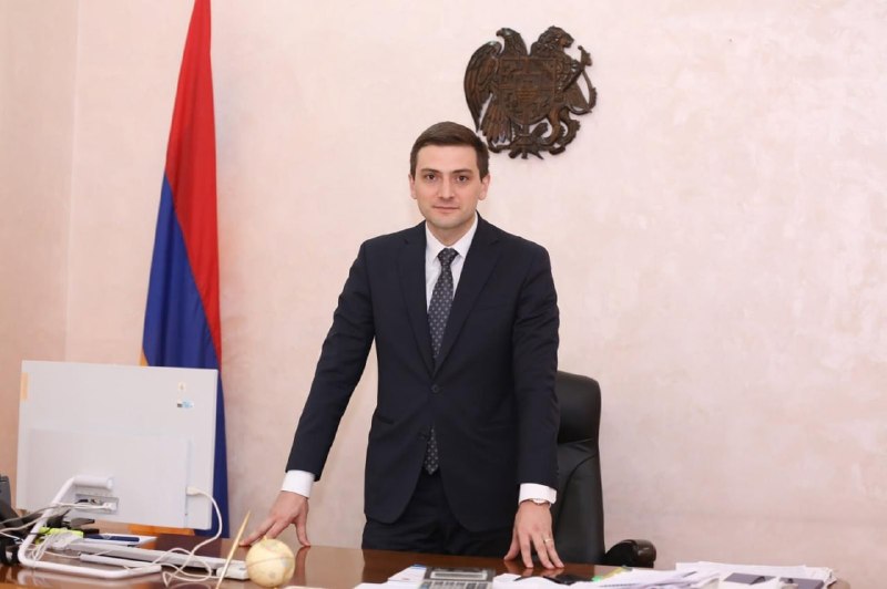 Официальное уведомление об освобождении Армена Симоняна от должности замминистра в Канакер-Зейтуне